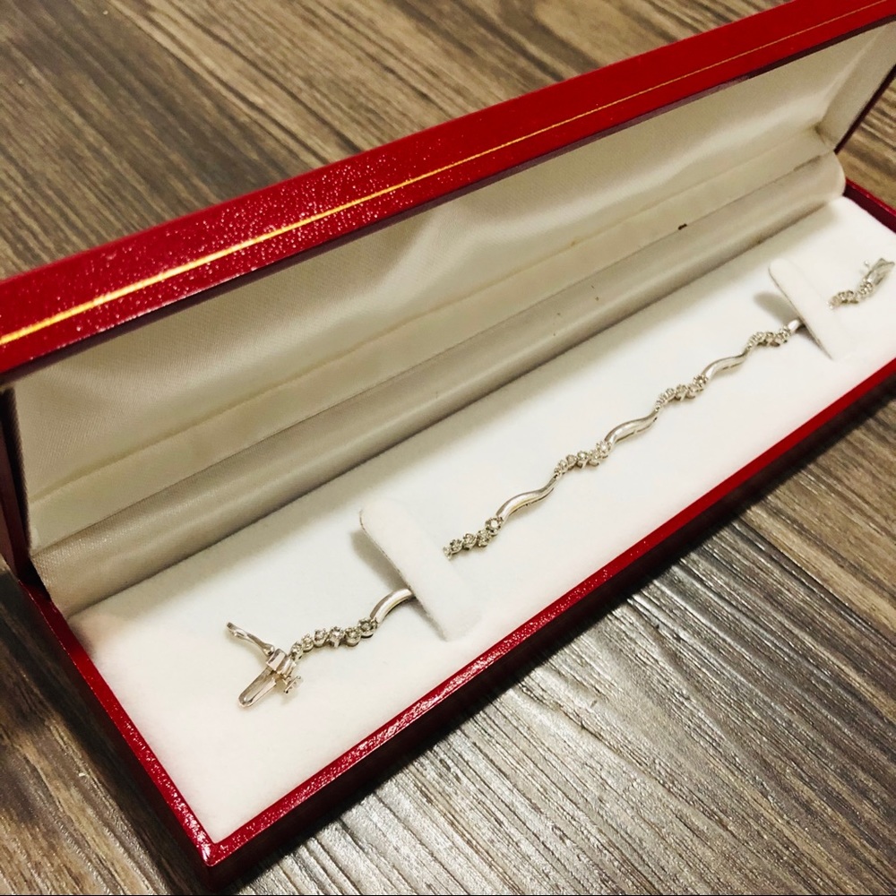 10K Diamond Bracelet